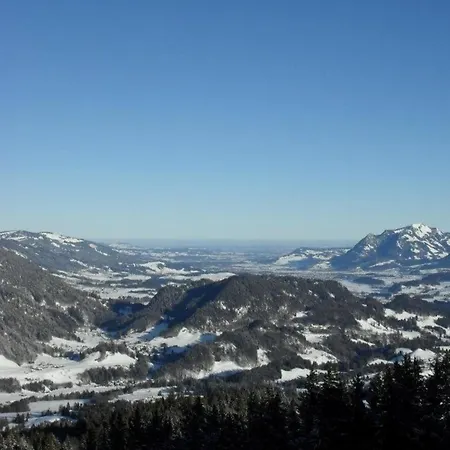 Mit Suedbalkon Und Aussicht Apartment